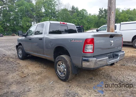 2024 Ram 2500 Tradesman 4X4 6'4 Box z USA, uszkodzony, nr VIN 3C6UR5CJ6RG252974